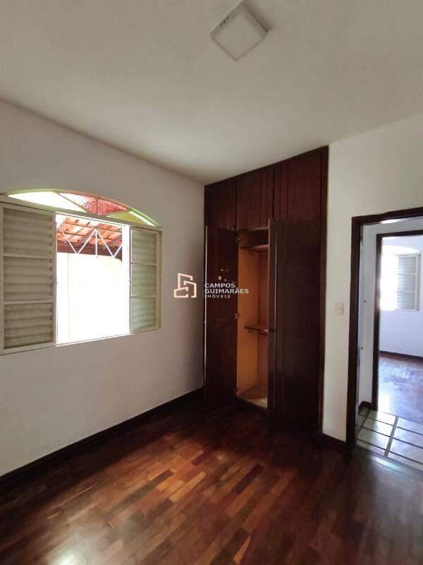Casa, Tirol, 3 Quartos, 4 Vagas
