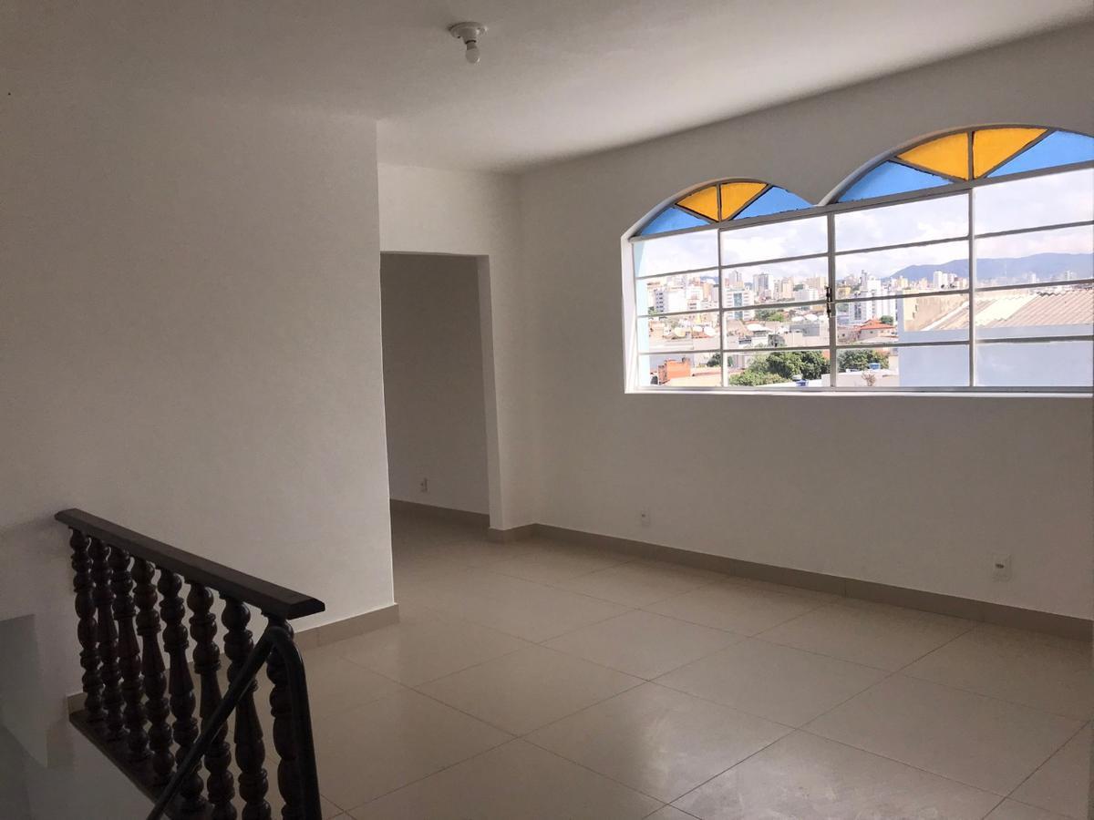 Casa, Santa Cruz, 2 Quartos, 0 Vaga