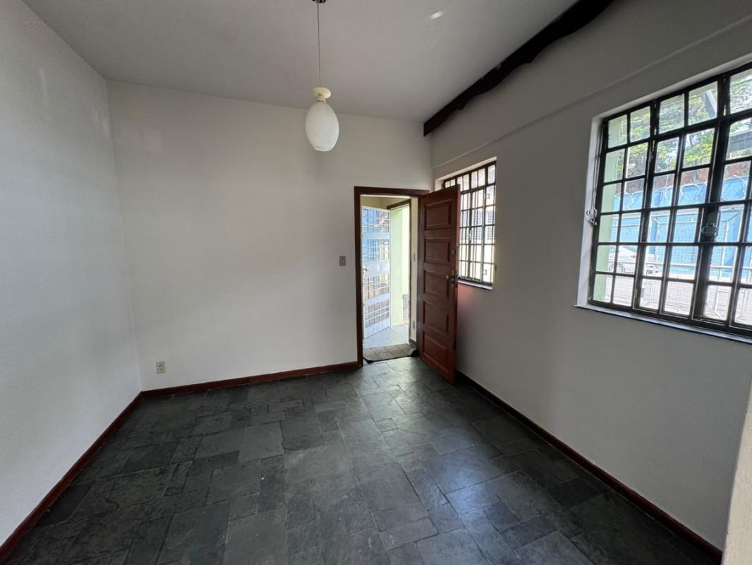 Casa, Colégio Batista, 2 Quartos, 2 Vagas
