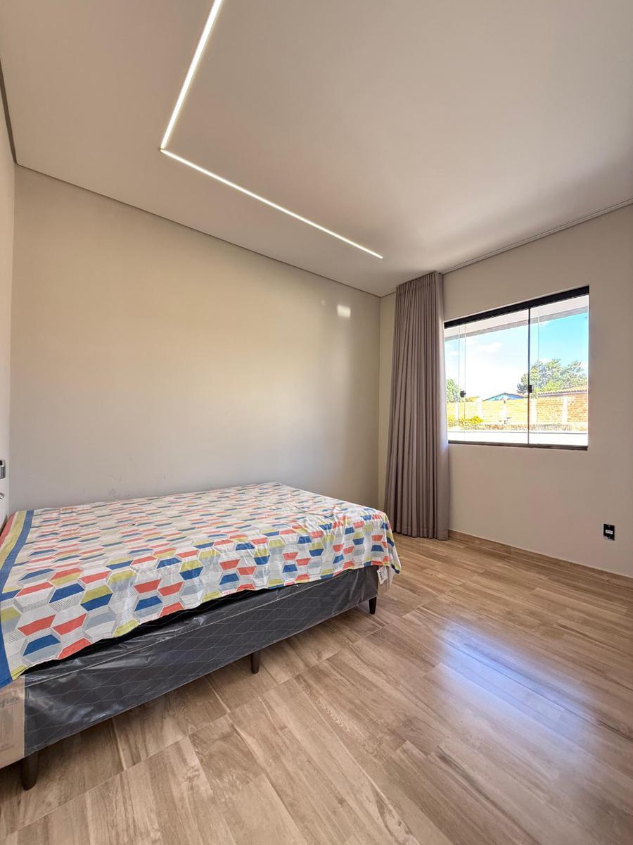 Casa, Trevo, 3 Quartos, 4 Vagas, 1 Suíte