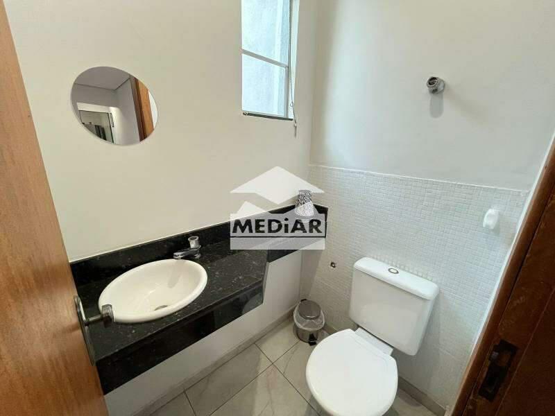 Casa Comercial, Dona Clara, 3 Quartos, 2 Vagas, 1 Suíte