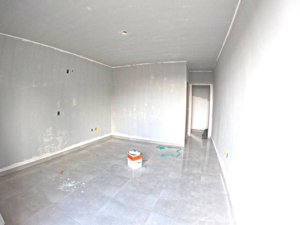 Casa, Cabral, 3 Quartos, 2 Vagas, 1 Suíte