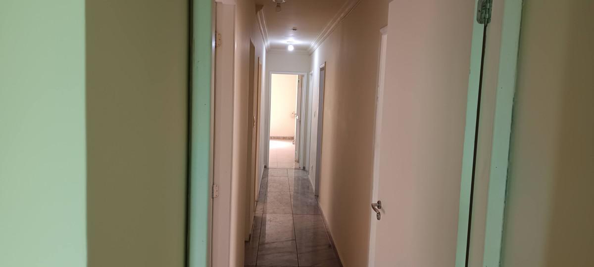 Casa, Planalto, 4 Quartos, 2 Vagas, 2 Suítes