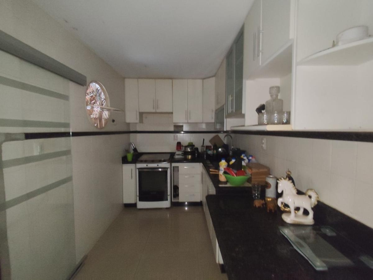 Casa, Palmeiras, 3 Quartos, 6 Vagas, 1 Suíte