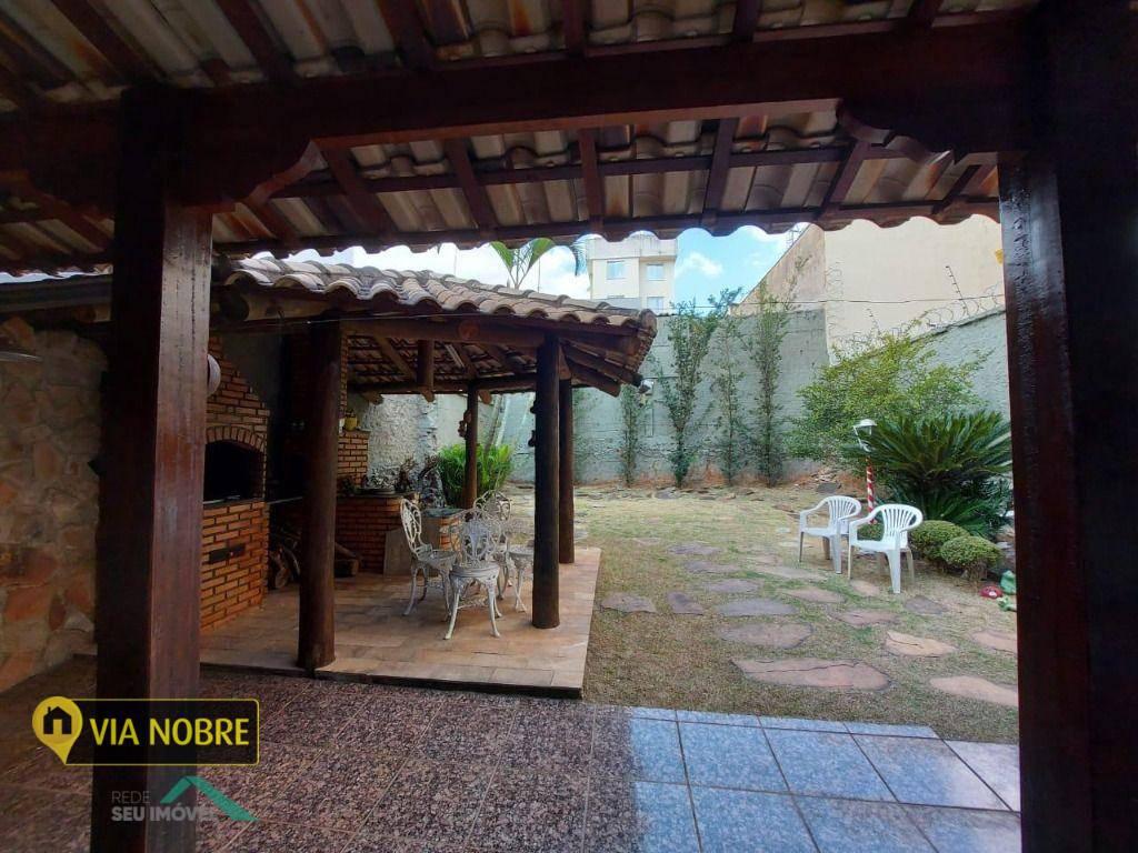 Casa, Calafate, 6 Quartos, 6 Vagas, 1 Suíte