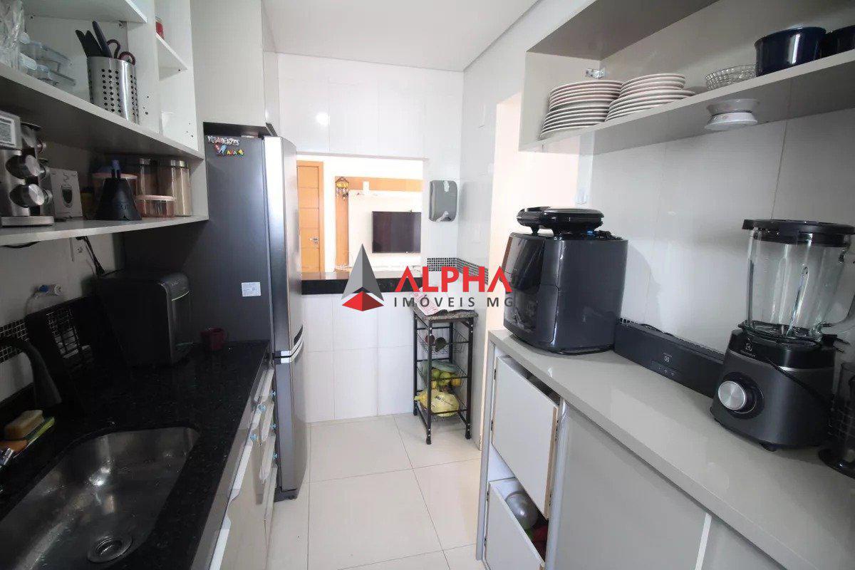Apartamento, Miramar (barreiro), 2 Quartos, 1 Vaga