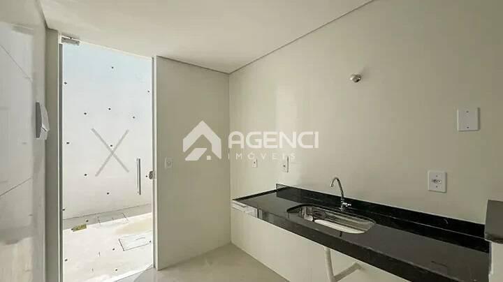 Casa, Piratininga (venda Nova), 2 Quartos, 0 Vaga, 2 Suítes