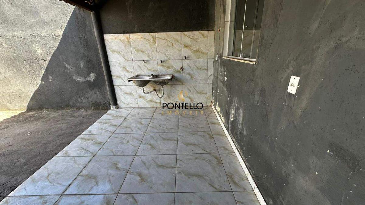 Casa, CDI, 2 Quartos, 2 Vagas