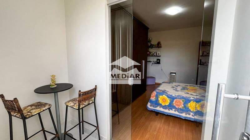 Casa, Santa Efigênia, 3 Quartos, 2 Vagas, 2 Suítes