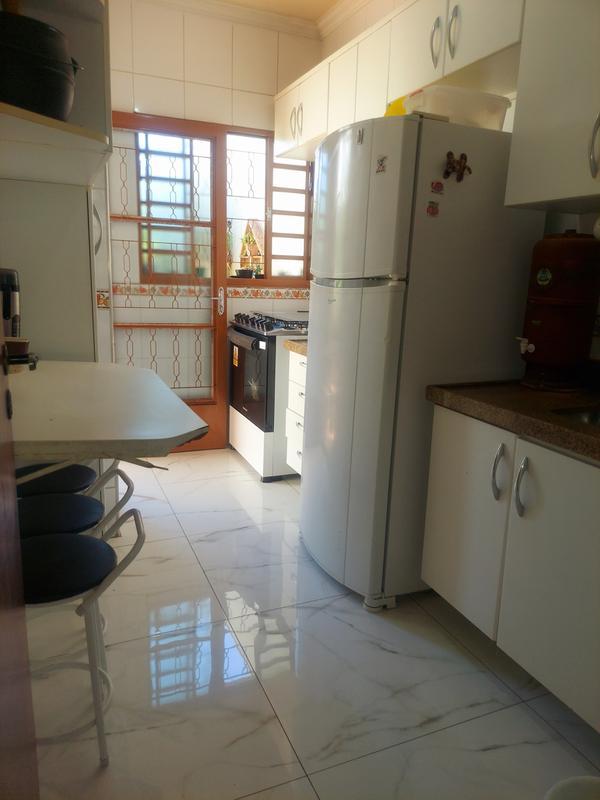Casa, Santa Branca, 2 Quartos, 1 Vaga, 1 Suíte