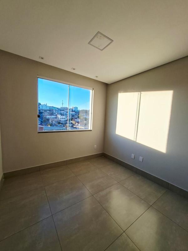 Cobertura, Santa Helena (barreiro), 3 Quartos, 2 Vagas, 1 Suíte