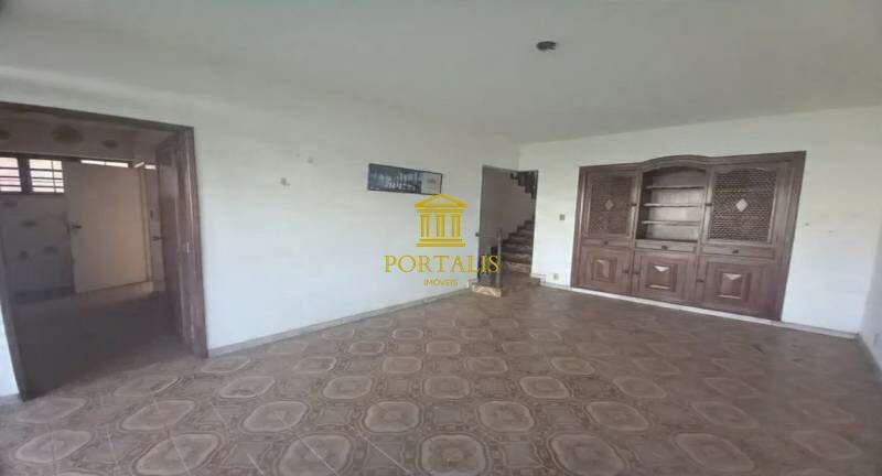 Casa, Cidade Nova, 5 Quartos, 3 Vagas, 1 Suíte