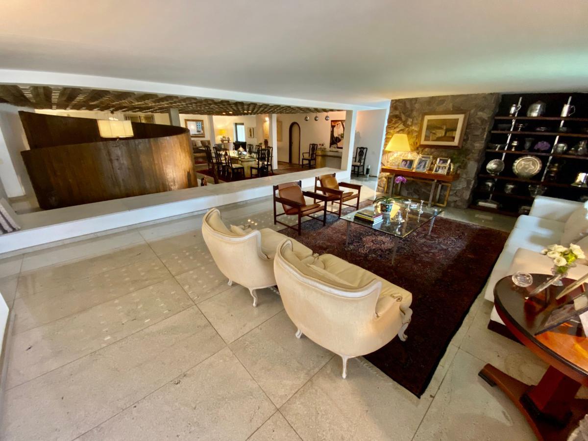 Casa, São Luiz (pampulha), 5 Quartos, 10 Vagas, 5 Suítes