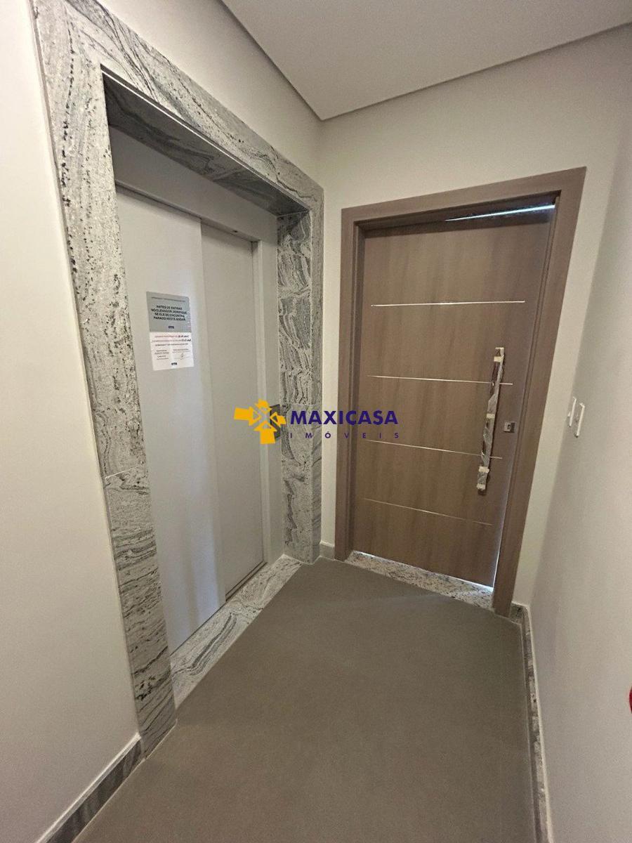 Apartamento, Jaraguá, 4 Quartos, 3 Vagas, 2 Suítes
