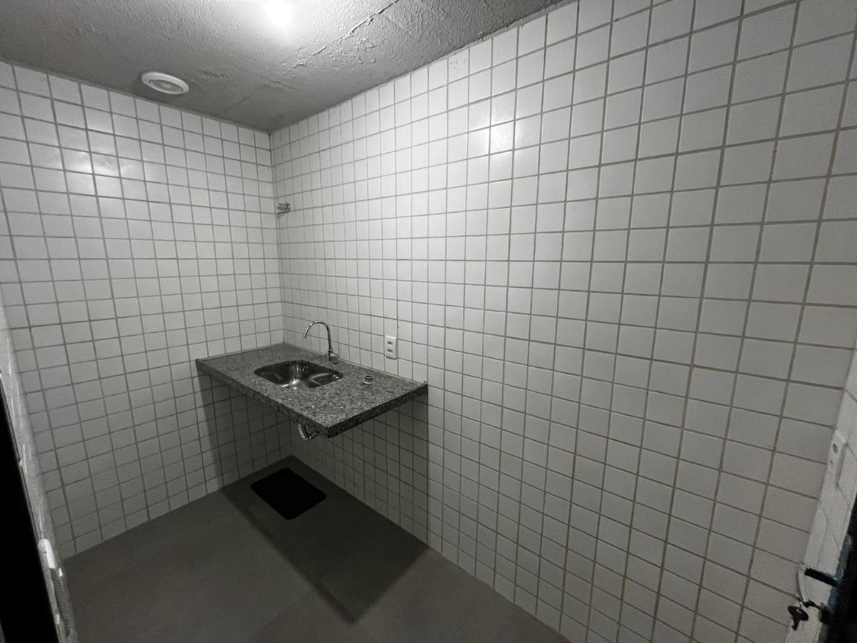Andar, Funcionários, 0 Quarto, 8 Vagas