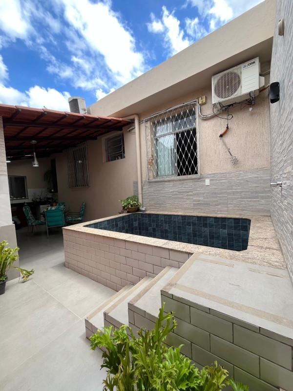 Casa, Tirol (barreiro), 4 Quartos, 3 Vagas, 1 Suíte