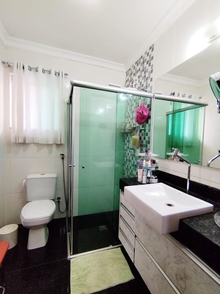 Casa, Cabral, 3 Quartos, 2 Vagas, 1 Suíte