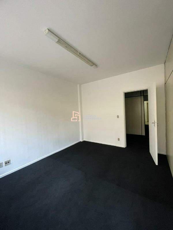 Sala, Lourdes