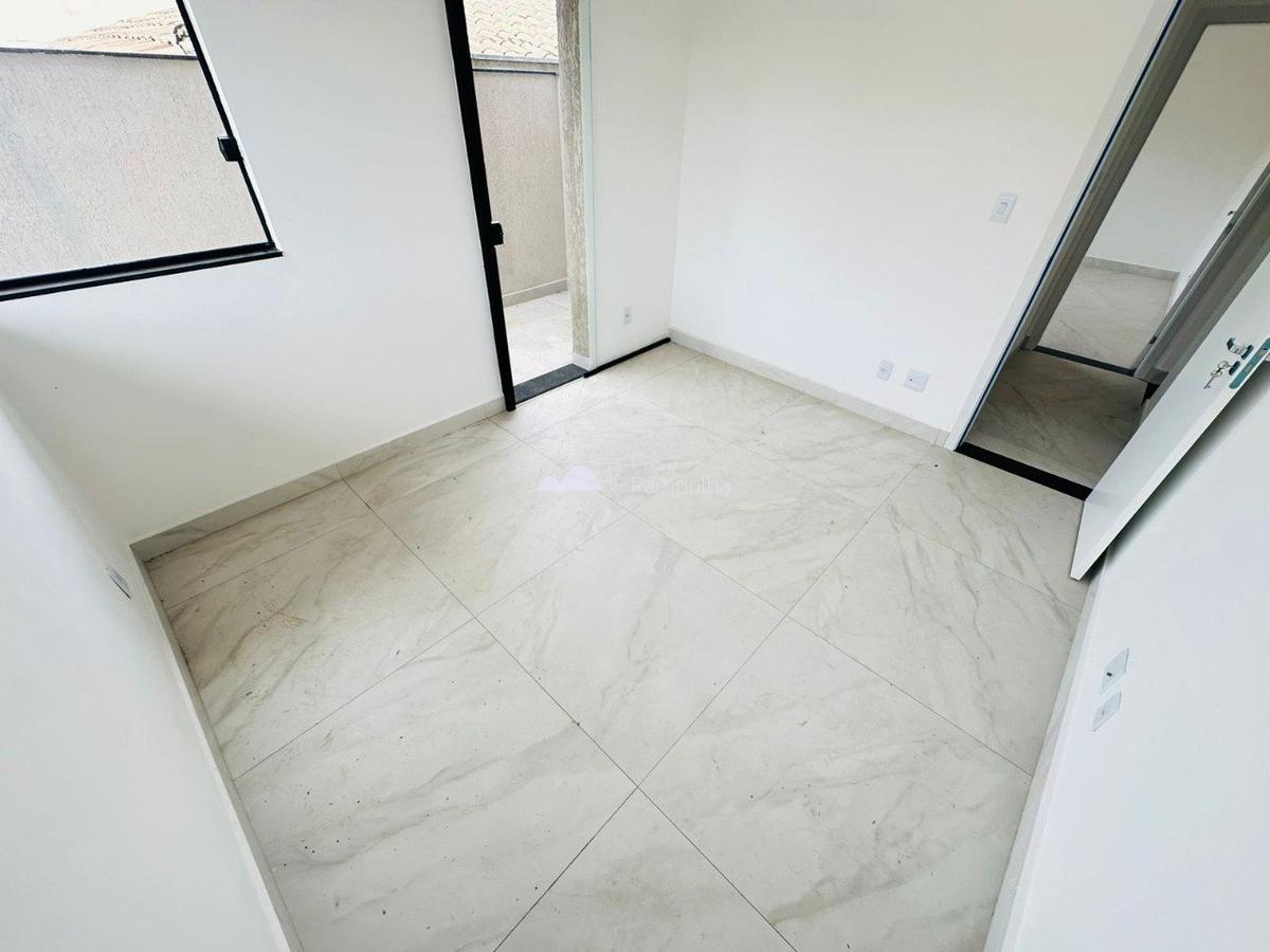 Casa, Santa Branca, 3 Quartos, 2 Vagas, 1 Suíte