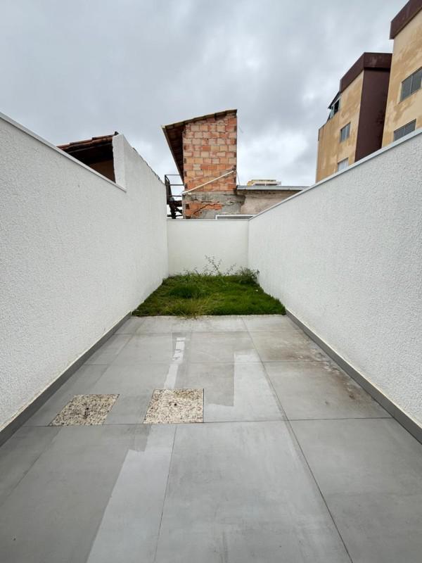 Casa, Jardim Leblon, 2 Quartos, 2 Vagas