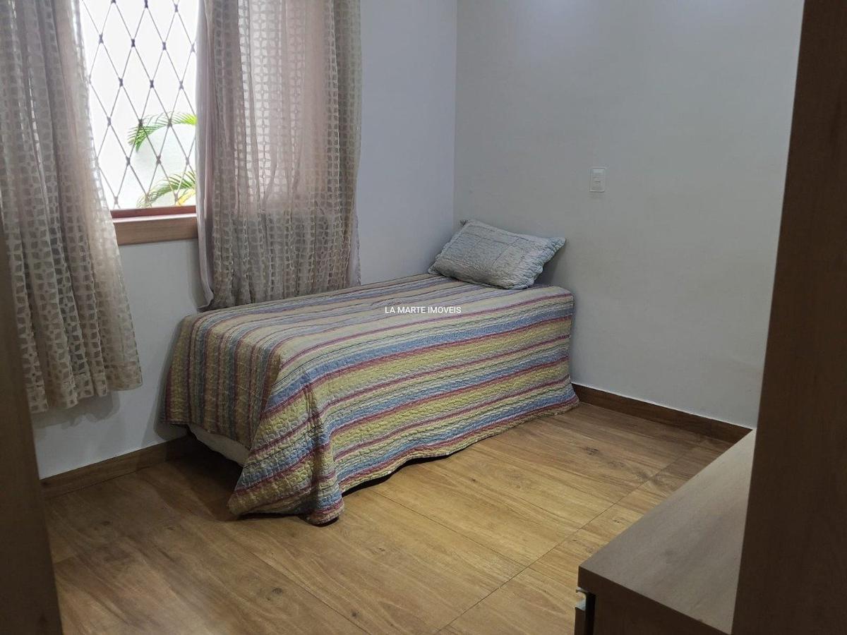 Casa, Santa Cruz Industrial, 4 Quartos, 3 Vagas, 1 Suíte