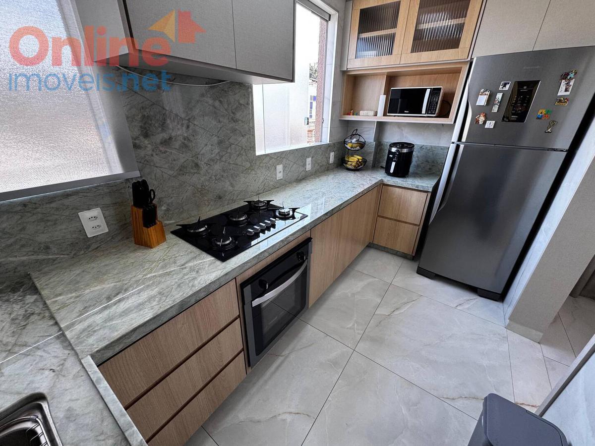 Apartamento, Sagrada Família, 2 Quartos, 0 Vaga, 1 Suíte