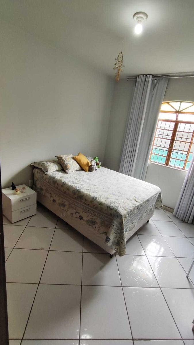 Casa, Pedra Azul, 4 Quartos, 3 Vagas, 1 Suíte