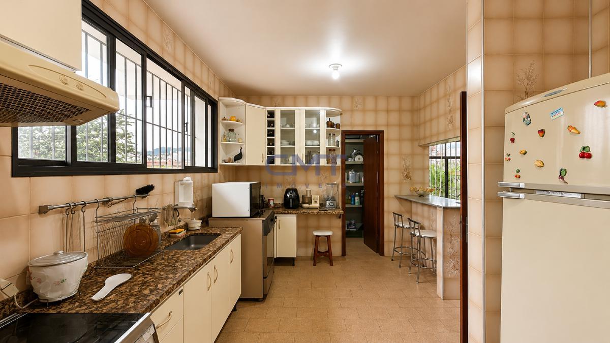Casa, Sagrada Família, 5 Quartos, 3 Vagas, 2 Suítes
