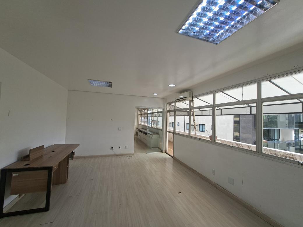 Sala, Savassi, 0 Quarto, 4 Vagas