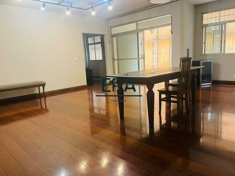 Apartamento, Funcionários, 4 Quartos, 2 Vagas, 1 Suíte