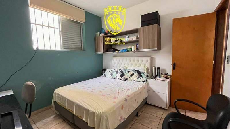 Casa, Buritis, 5 Quartos, 0 Vaga, 1 Suíte