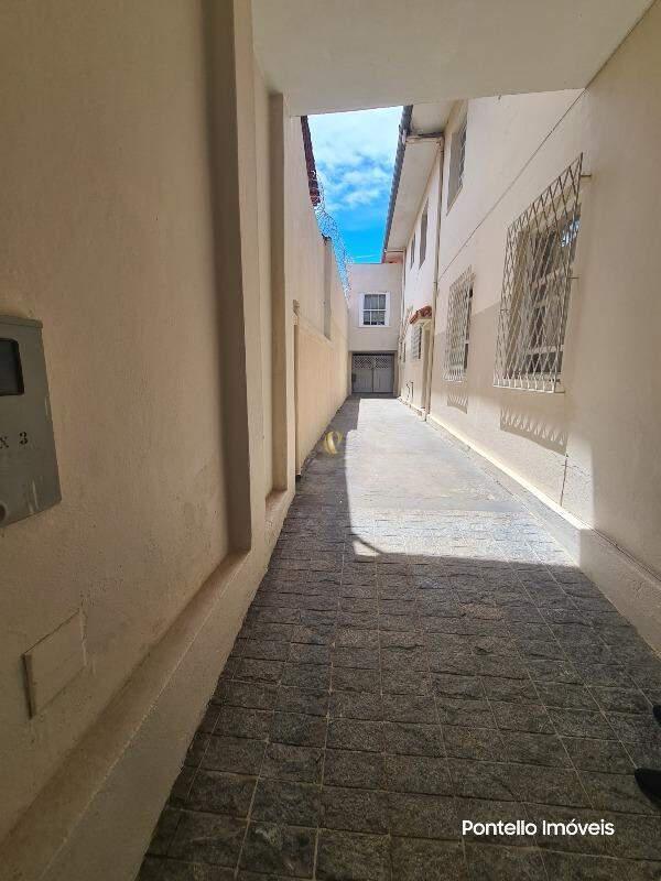 Casa, Floresta, 17 Quartos, 0 Vaga, 4 Suítes
