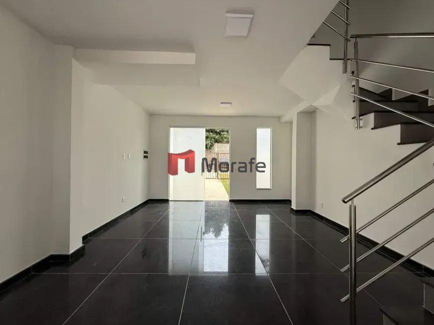 Casa, Santa Branca, 3 Quartos, 2 Vagas, 1 Suíte