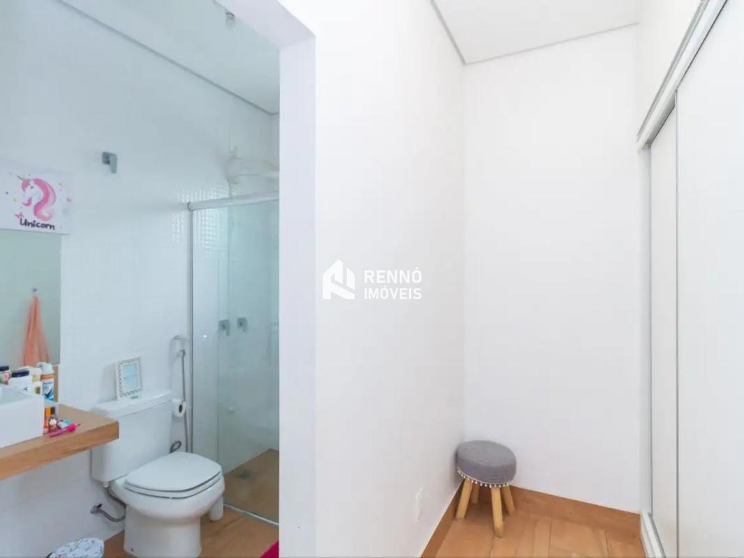 Casa, Estoril, 4 Quartos, 3 Vagas, 4 Suítes