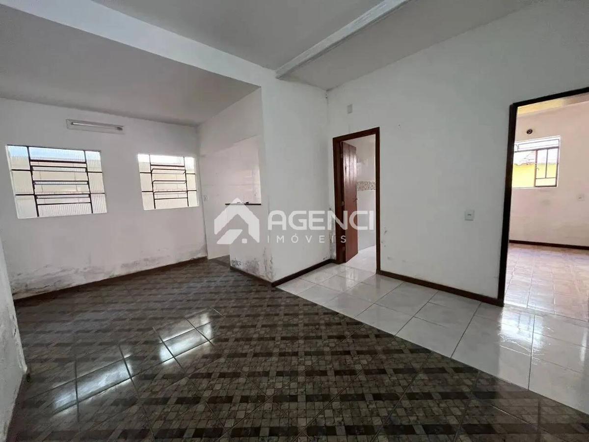 Casa, Camargos, 3 Quartos, 0 Vaga, 0 Suíte