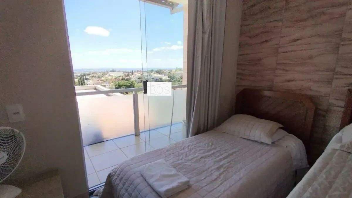Casa, Belvedere, 7 Quartos, 0 Vaga, 3 Suítes
