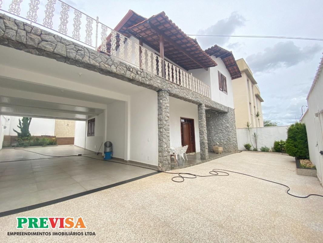 Casa, Sagrada Família, 4 Quartos, 6 Vagas, 1 Suíte