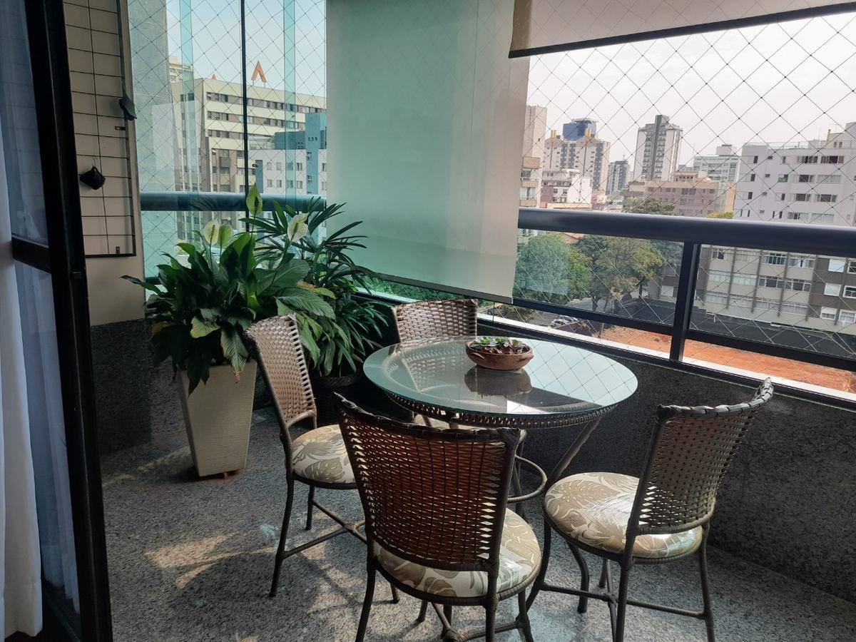 Apartamento, Funcionários, 4 Quartos, 3 Vagas, 2 Suítes