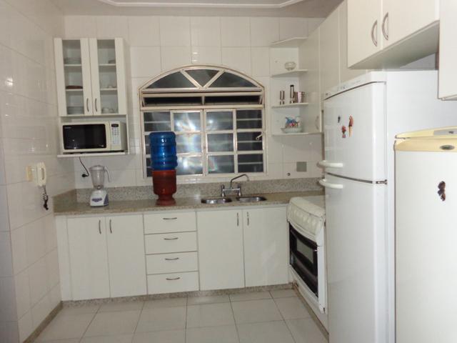 Casa, Barreiro, 4 Quartos, 8 Vagas, 1 Suíte