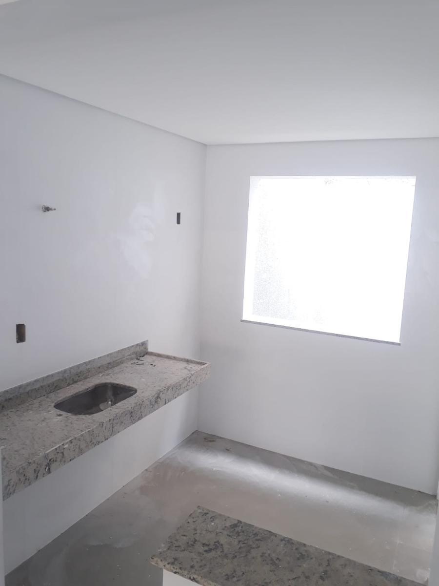 Casa, Planalto, 2 Quartos, 1 Vaga, 1 Suíte