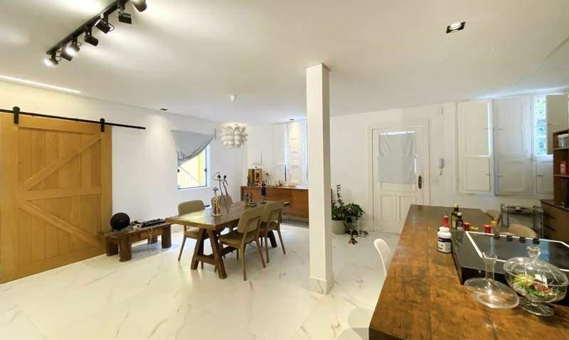 Casa, Lourdes, 3 Quartos, 0 Vaga, 1 Suíte