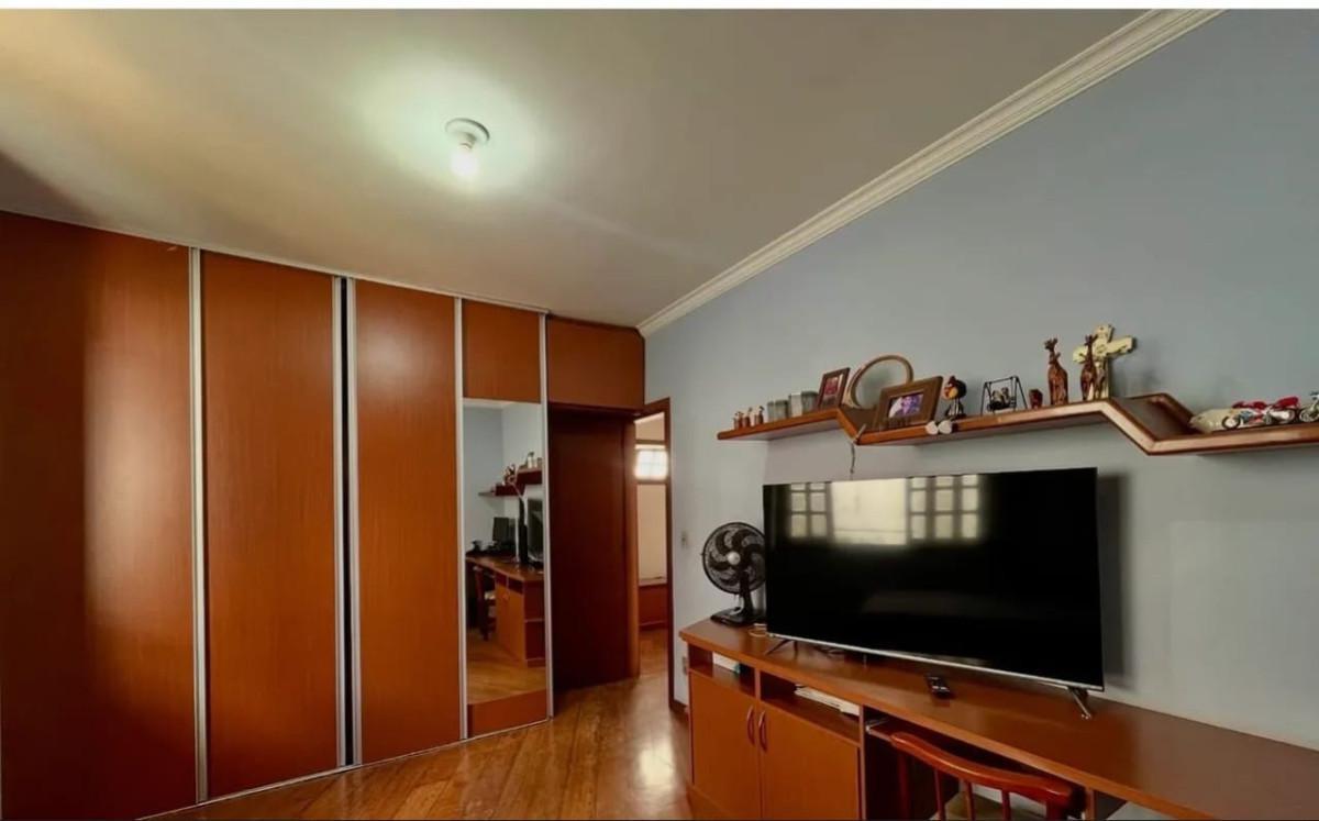 Casa, Nova Esperança, 4 Quartos, 4 Vagas, 1 Suíte