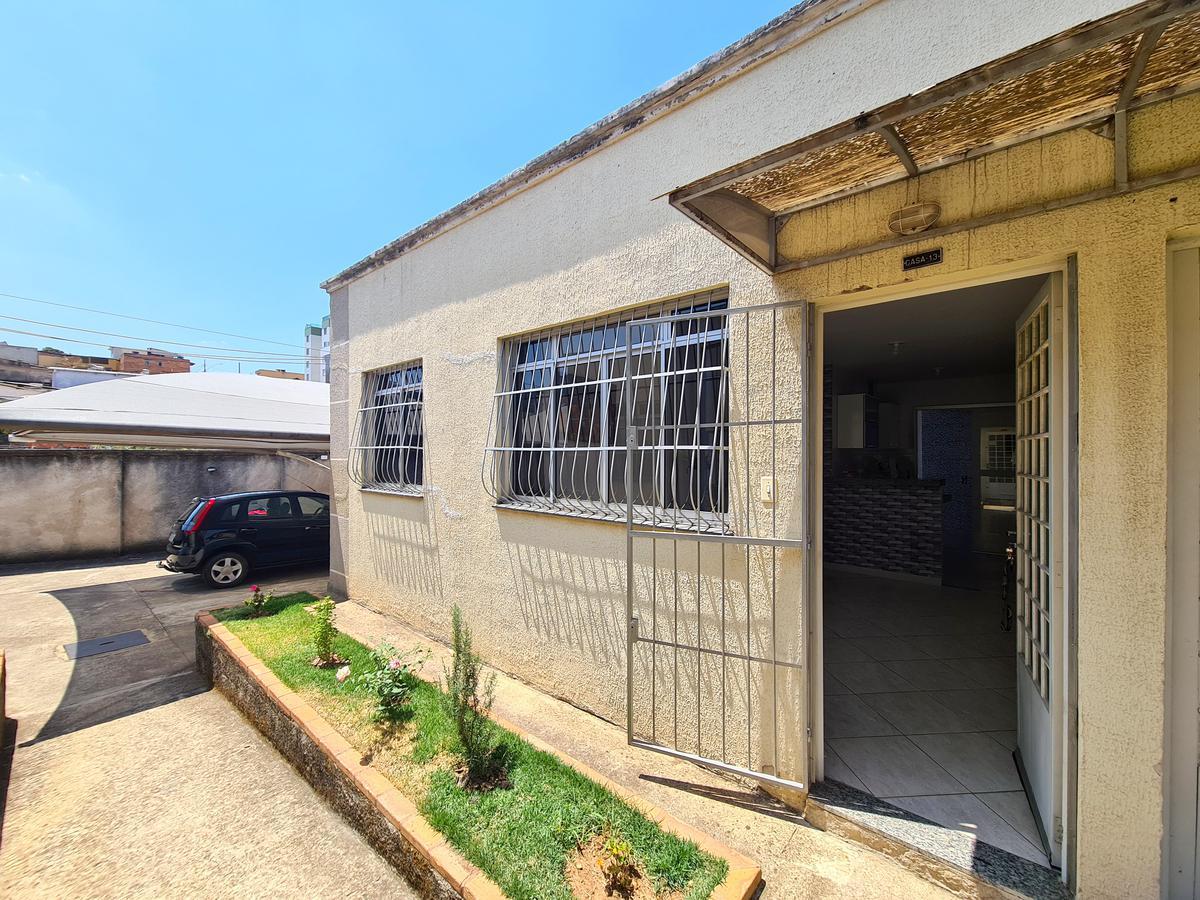 Casa, Ressaca, 2 Quartos, 1 Vaga