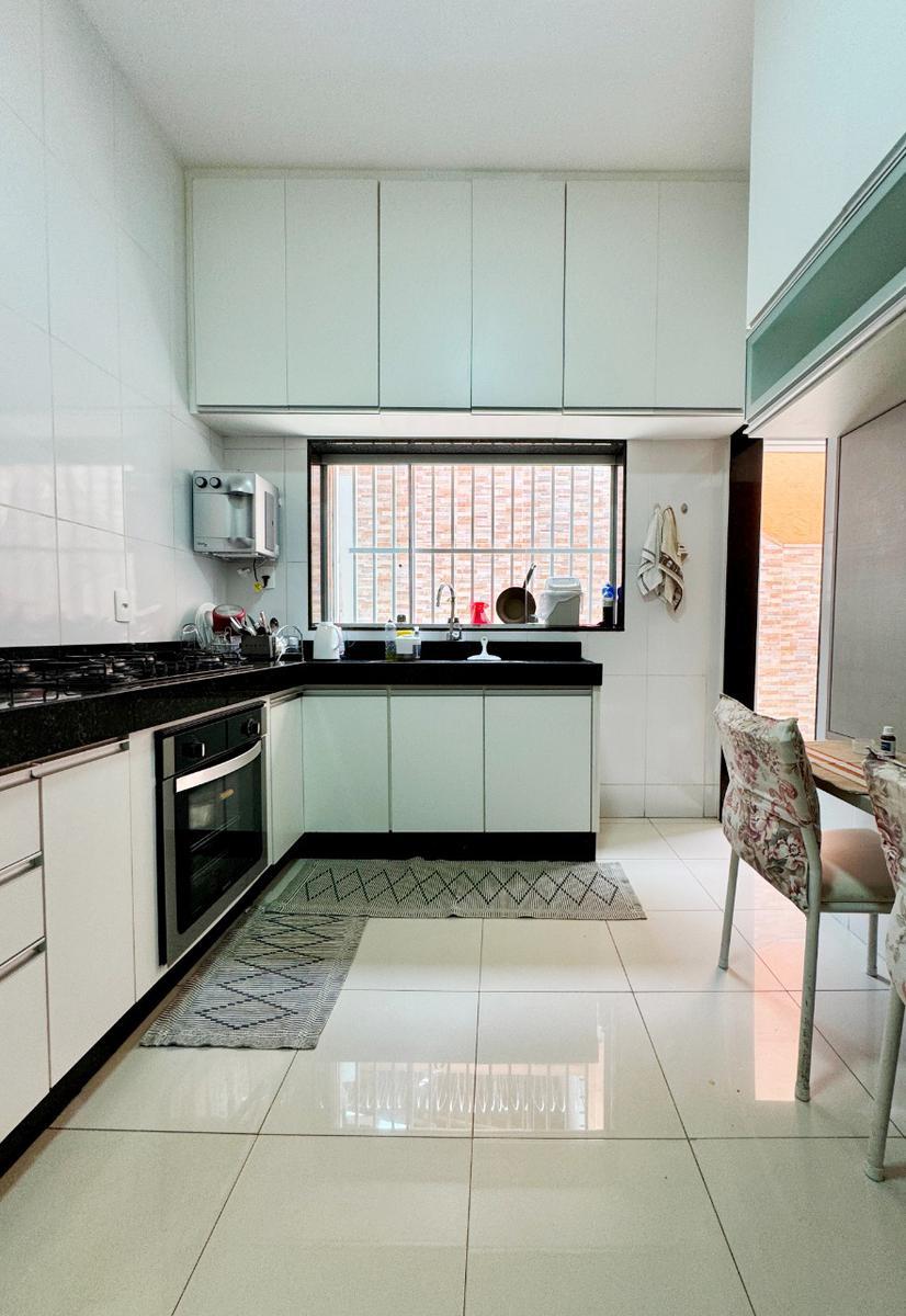 Casa, Santa Amélia, 3 Quartos, 10 Vagas, 1 Suíte