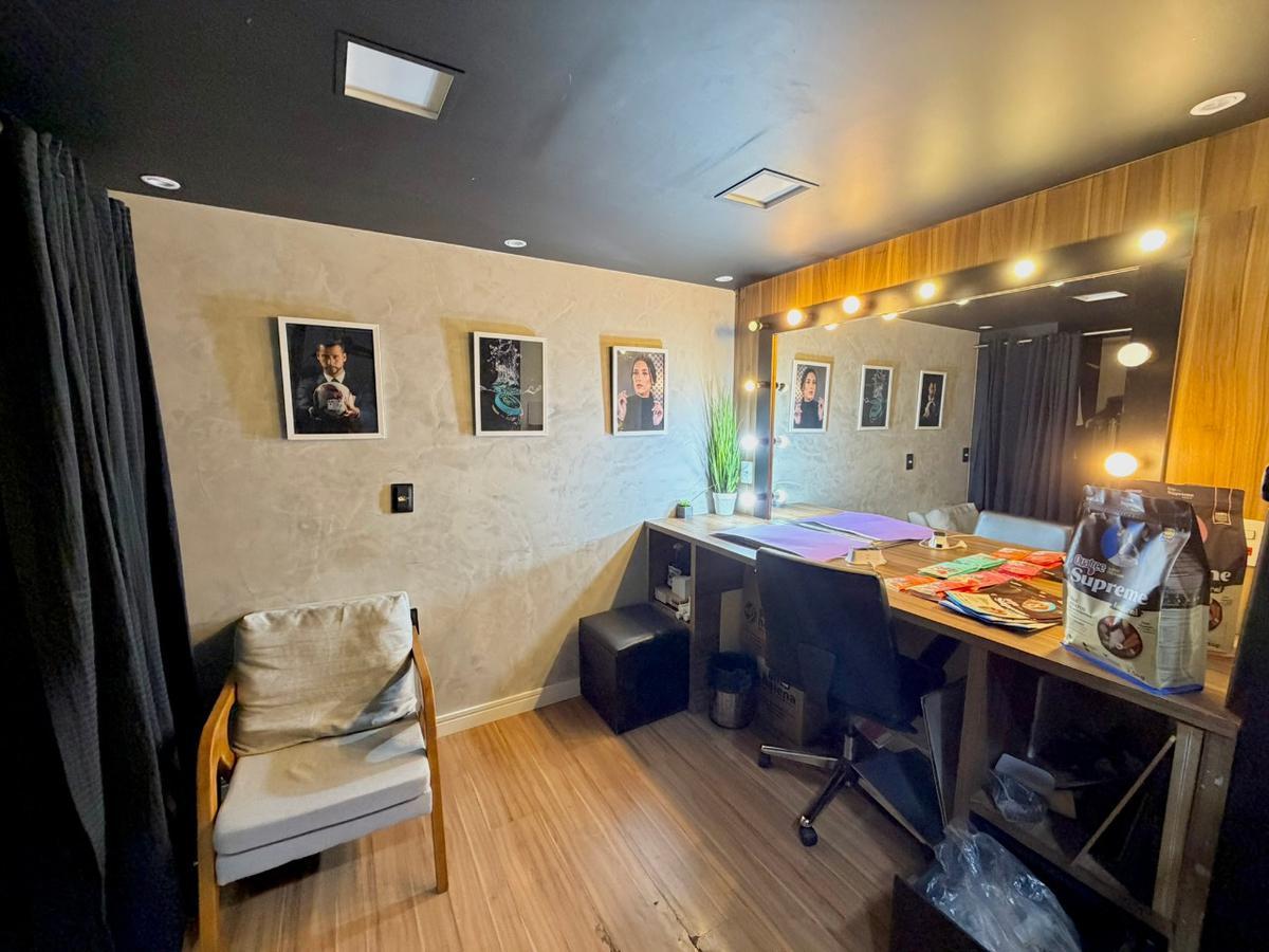 Sala, São José, 0 Quarto, 2 Vagas