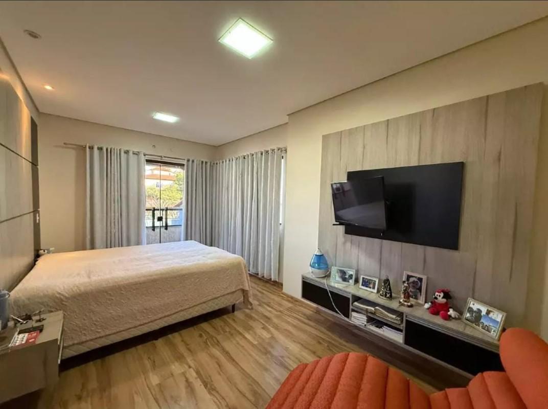 Casa, Diamante, 5 Quartos, 3 Vagas, 1 Suíte