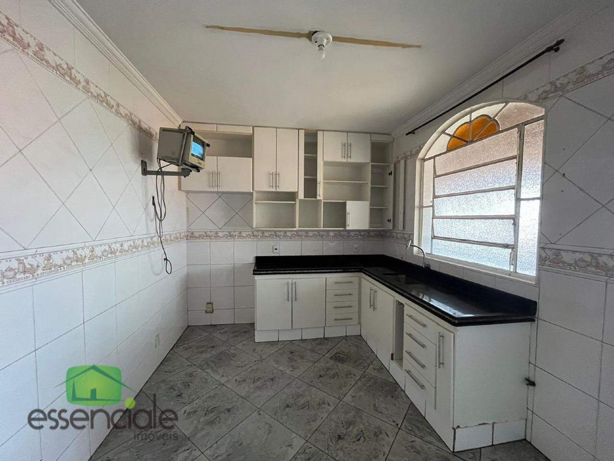 Casa Comercial, Fonte Grande, 4 Quartos, 6 Vagas, 2 Suítes