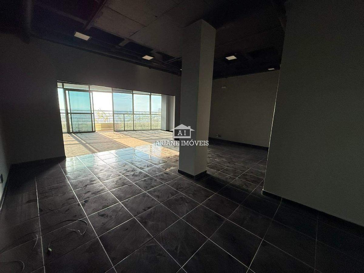 Sala, Estoril, 0 Quarto, 3 Vagas