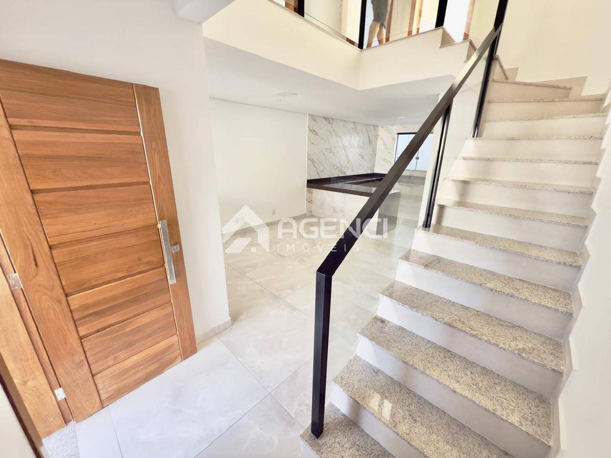 Casa, Cabral, 3 Quartos, 0 Vaga, 1 Suíte