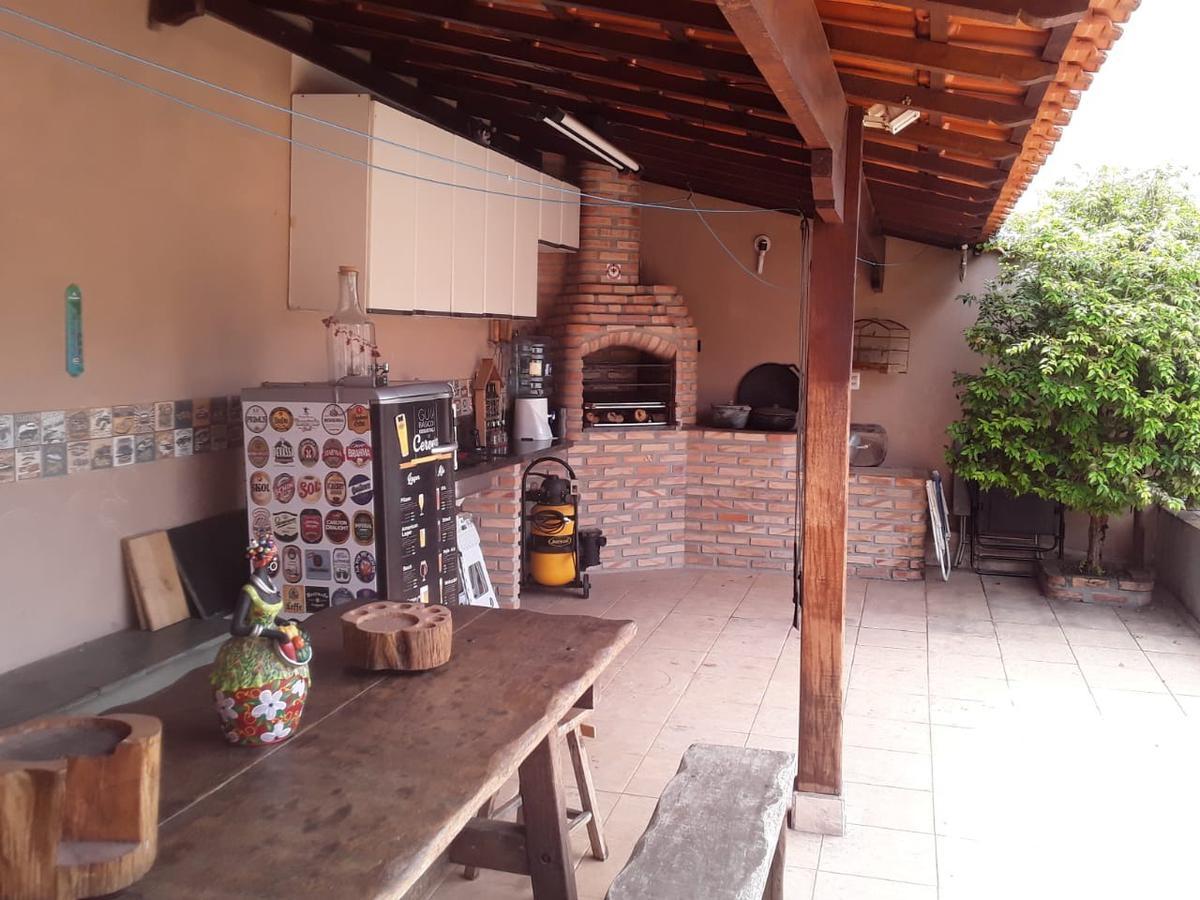 Casa, Sagrada Família, 3 Quartos, 2 Vagas, 1 Suíte